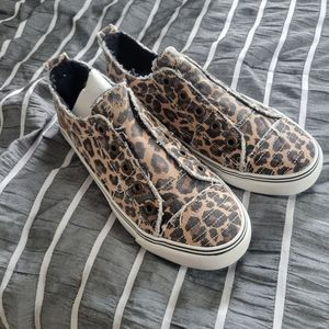 Brand new blow fish cheetah shoes